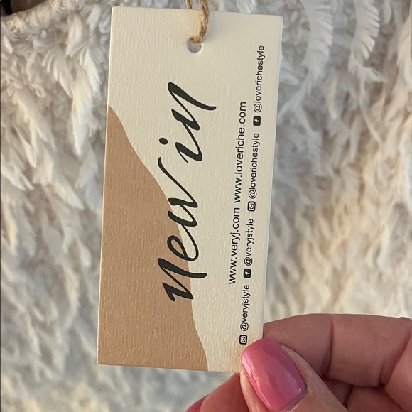 Women's White Fuzzy Jacket With Tie On Back - Picture 2 of 8